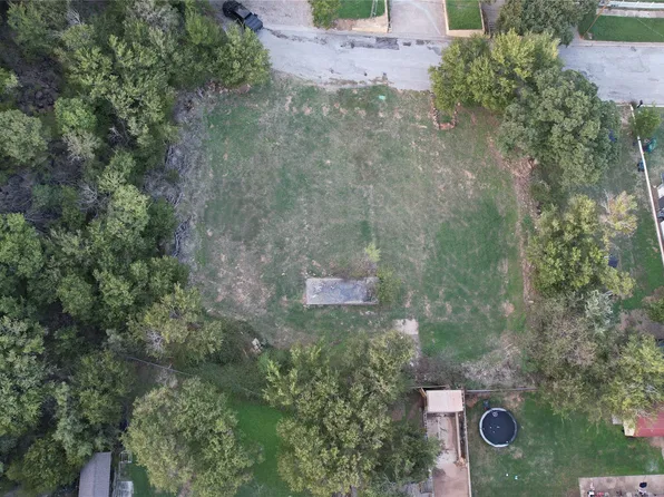 609 NW 6th St, Mineral Wells, TX 76067