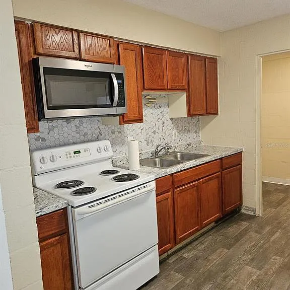 2988 Stowe Pl — Photo 3