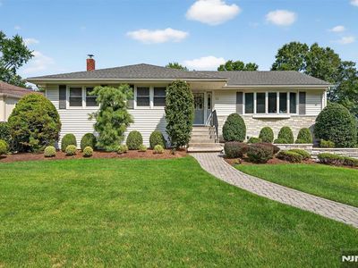 105 Longview Dr, Emerson, NJ, 07630