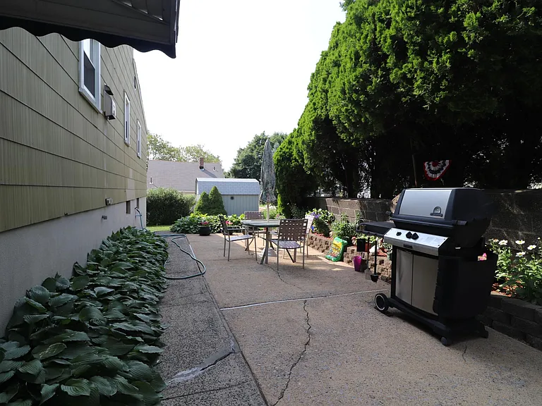 39 Hillside Ave #2 — Photo 8