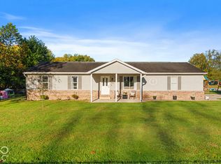900 Golden Ct, Greencastle, IN 46135