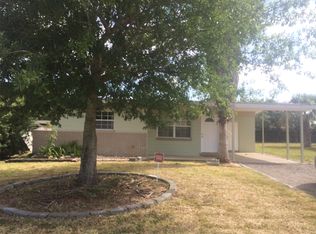 553 4th Pl SW, Vero Beach, FL 32962