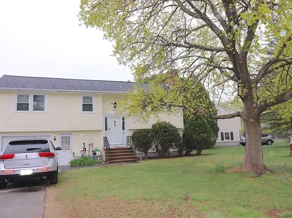 62 Hamilton Rd, Northborough, MA 01532
