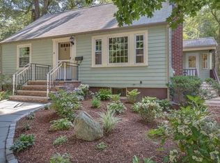 15 Alaska Ave, Bedford, MA 01730