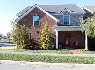 3917 Palomar Cove Ln, Lexington, KY 40513
