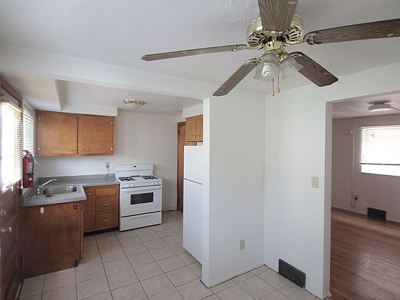4th image of 408 South Ave #Townhouse B