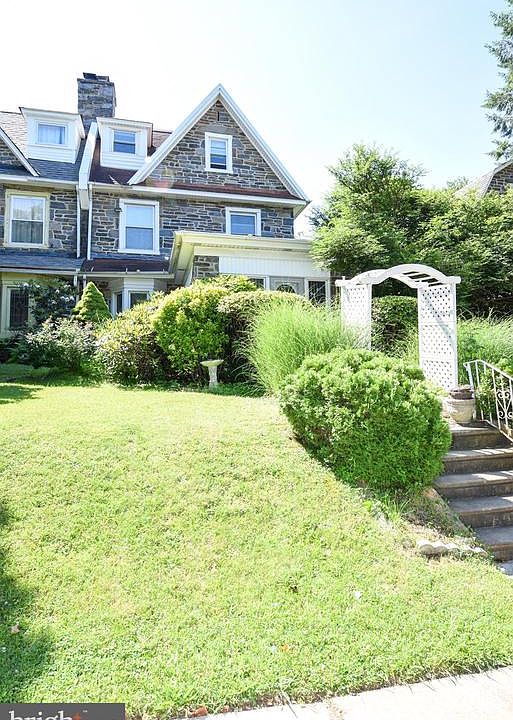 1st image of 5418 Woodbine Ave