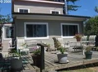 74757 Crannog Rd, North Bend, OR 97459