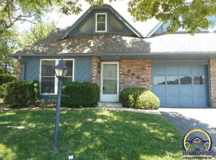 2905 SW Foxcroft 1 Ct, Topeka, KS 66614