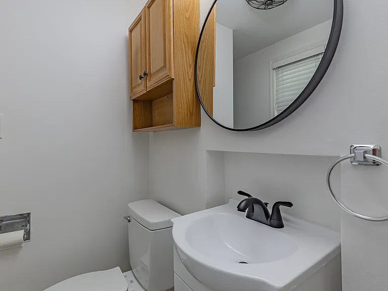 80 E Newport St — Photo 10