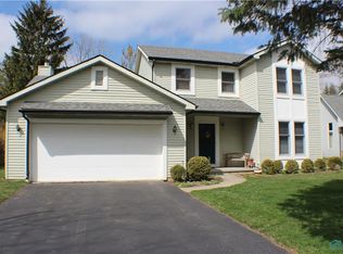 5847 Eaglewood Dr, Sylvania, OH 43560