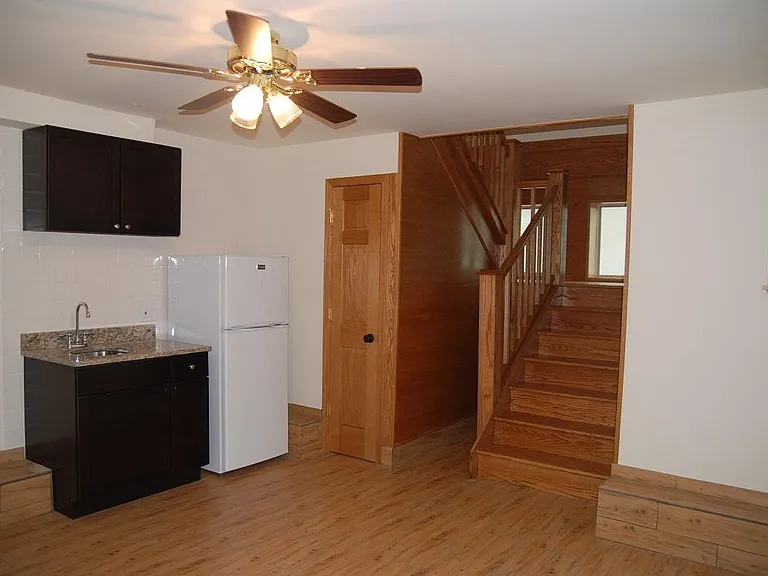 1535 West Addison — Photo 13
