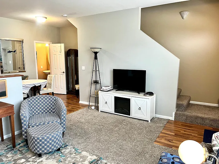 125 E Robinson Ave — Photo 13