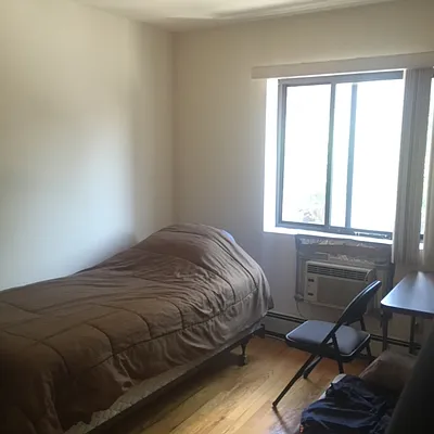 Rented by 18 REALTY | media 16