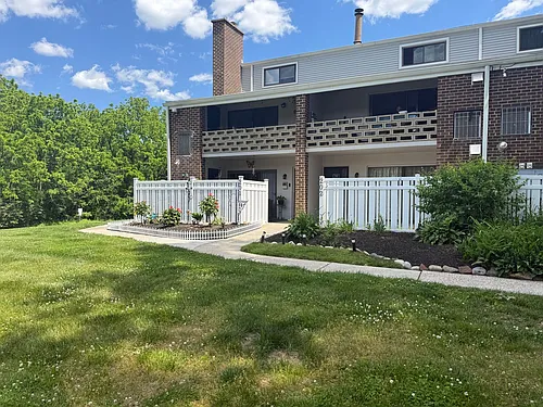 202 Stony Way Photo 1