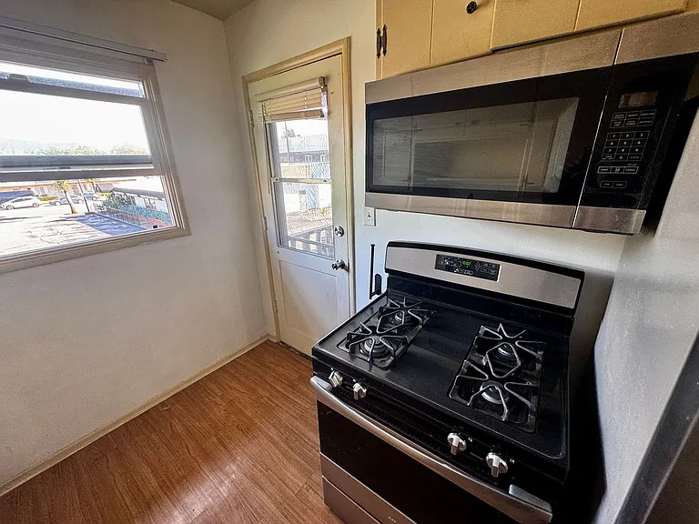 Charming 1 & 2 Bedrooms on the Chandler Bike Path — Photo 22