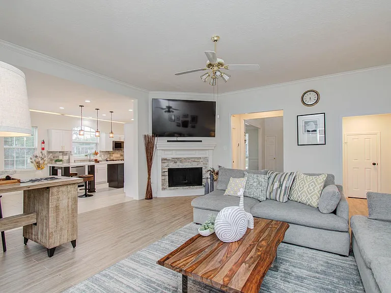 15627 Twisting Springs Dr — Photo 7
