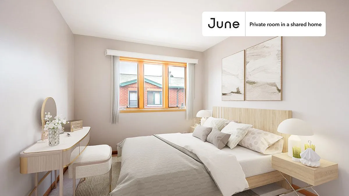 Queen bedroom in 4 bed/2.5 bath home in Chinatown #1632 D — Photo 1