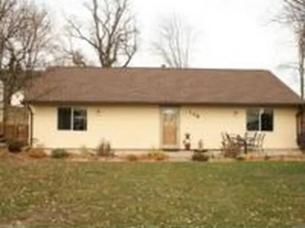 108 W Footville Hanover Rd, Janesville, WI 53548