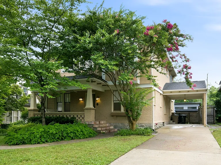 227 Carden Ave — Photo 2