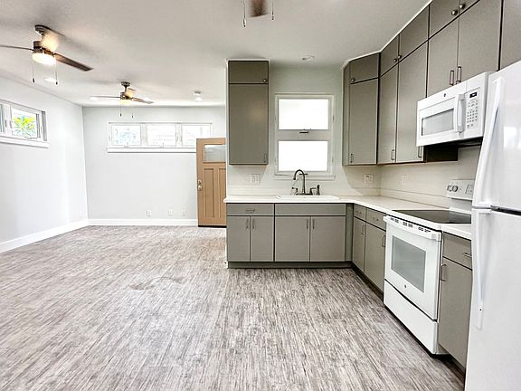 4th image of 3152 Kaimuki Ave