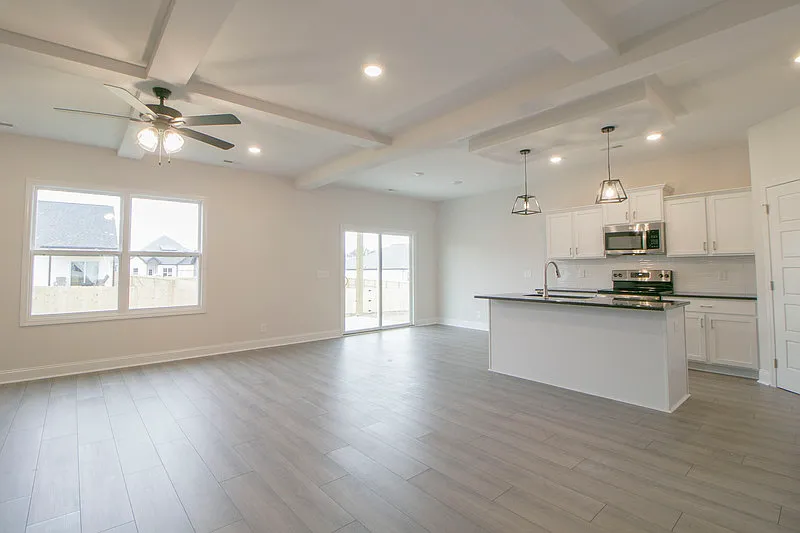 3 bed, 3.0 bath, 2100 sqft, $1,990 — Photo 2