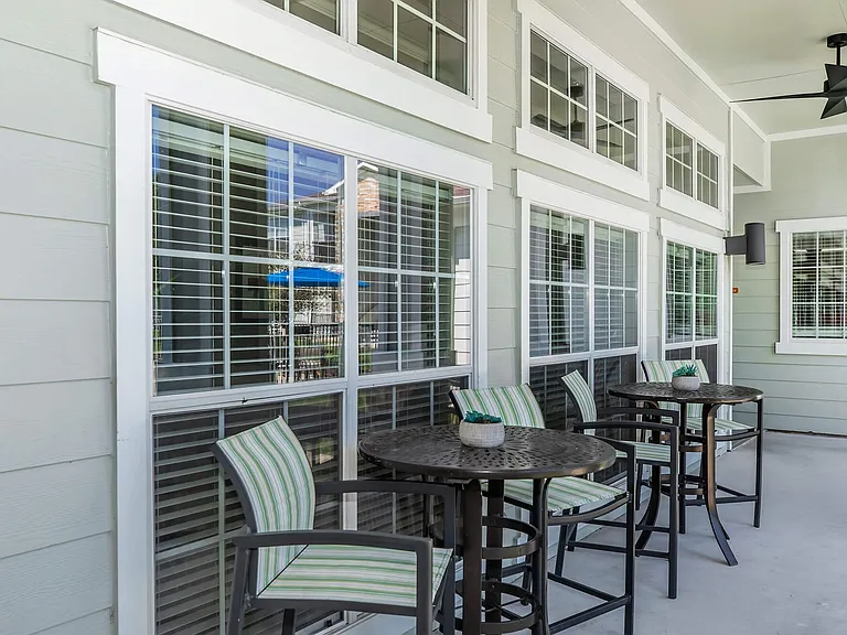 Pointe Royale Apartments — Photo 14