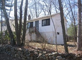 6 Metro Trl, Hopatcong, NJ 07843