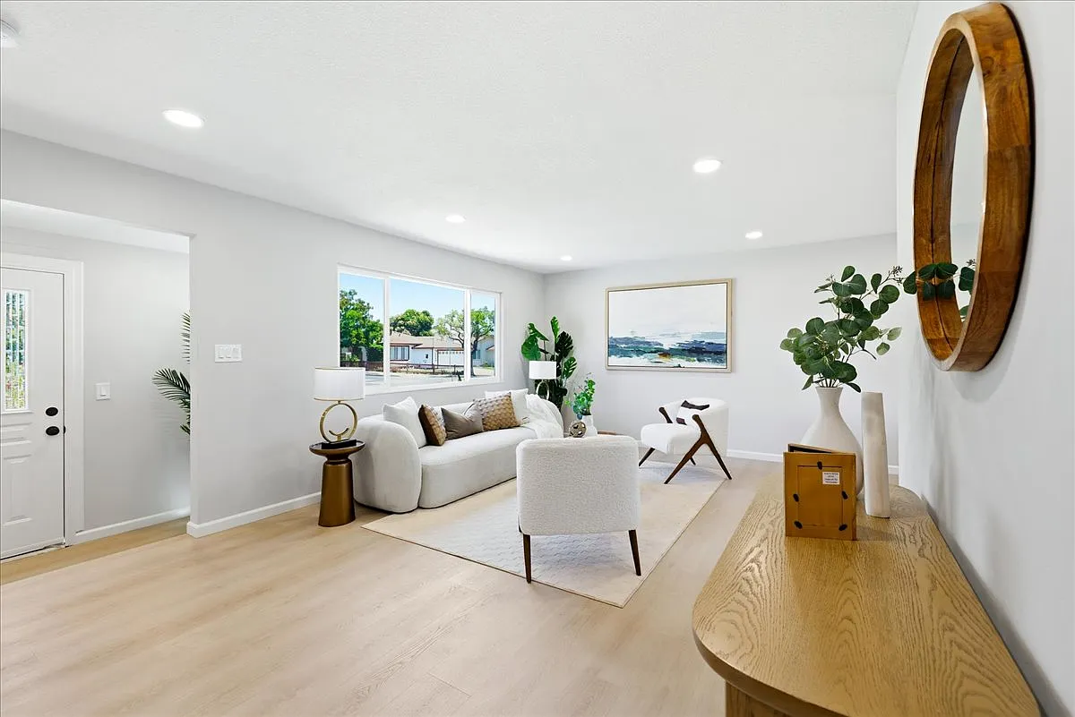 3 bed, 1134 sqft, $4,000 — Photo 2