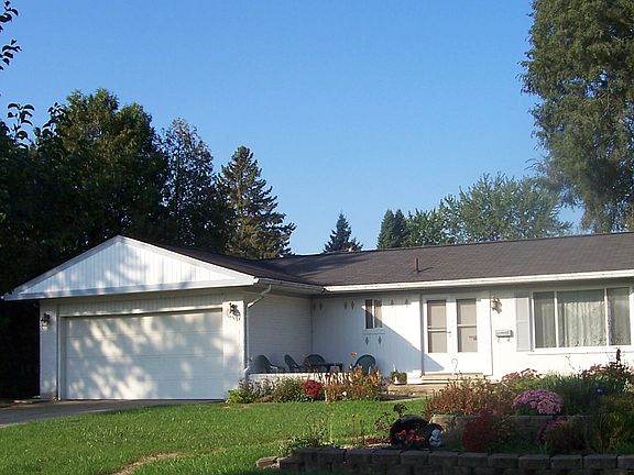 2nd image of 37747 Longacre Dr