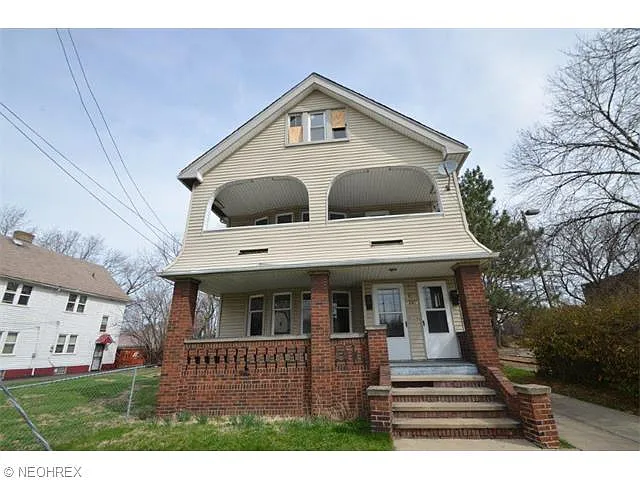 15001 Pepper Ave photo 1