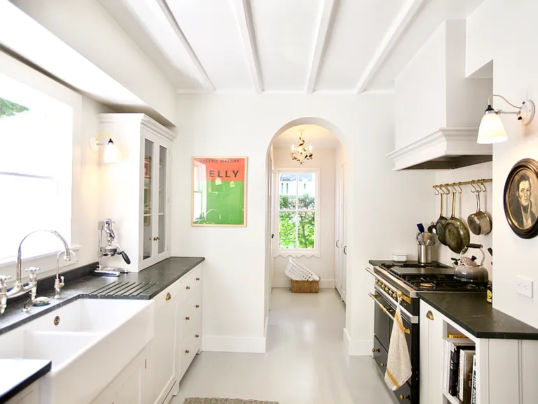 7 Clinton Ave — Photo 11