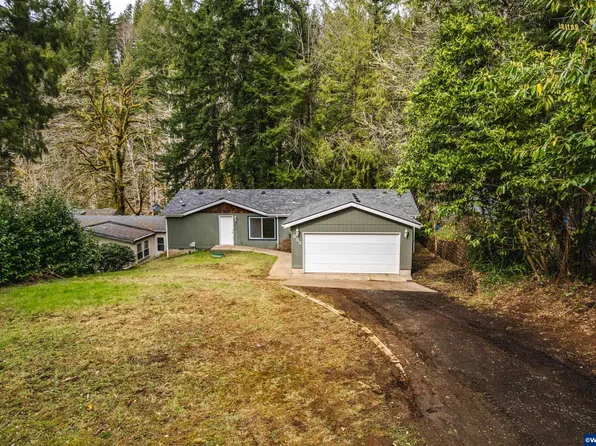 855 N Sundown Dr, Otis, OR 97368