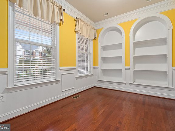 4th image of 15345 Colonel Tansill Ct