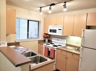 12810 NE 120th St #Q14, Kirkland, WA 98034