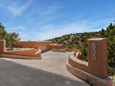 833 Canada Ancha, Santa Fe, NM, 87501