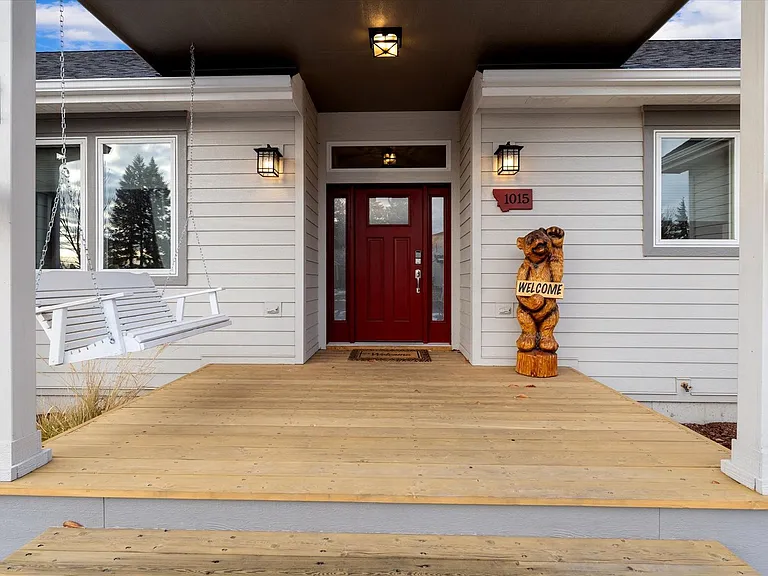 1015 Riparian Dr — Photo 4