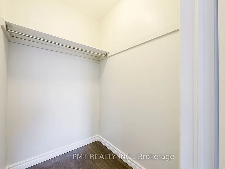 26 Granada Cres — Photo 24