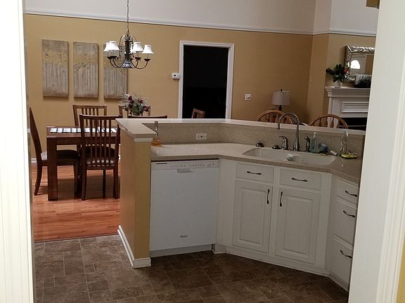 4th image of 4 Eagle Dr