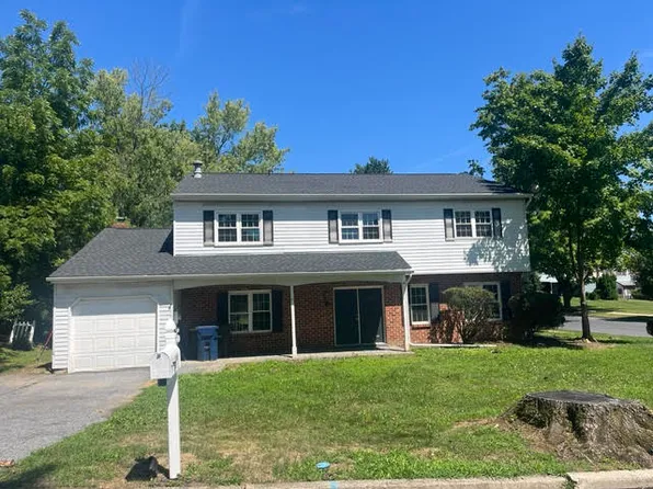 1701 Independence Ct, Allentown, PA 18104