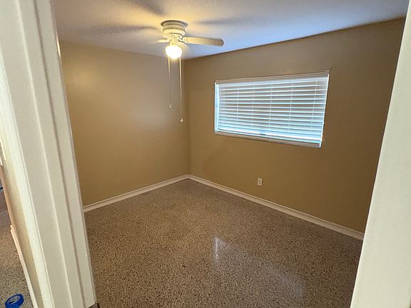 3rd image of 10906 N Hyacinth Ave