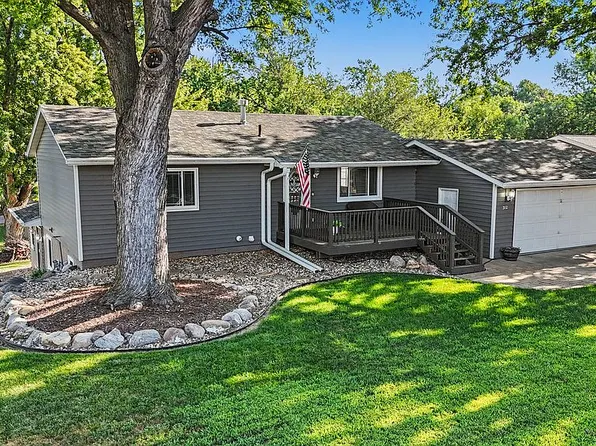 312 Oak Ave, Baltic, SD 57003