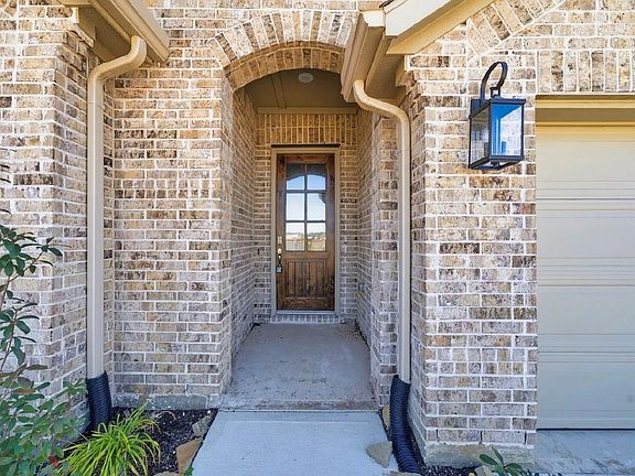 3rd image of 410 Sunlight Rise Rd