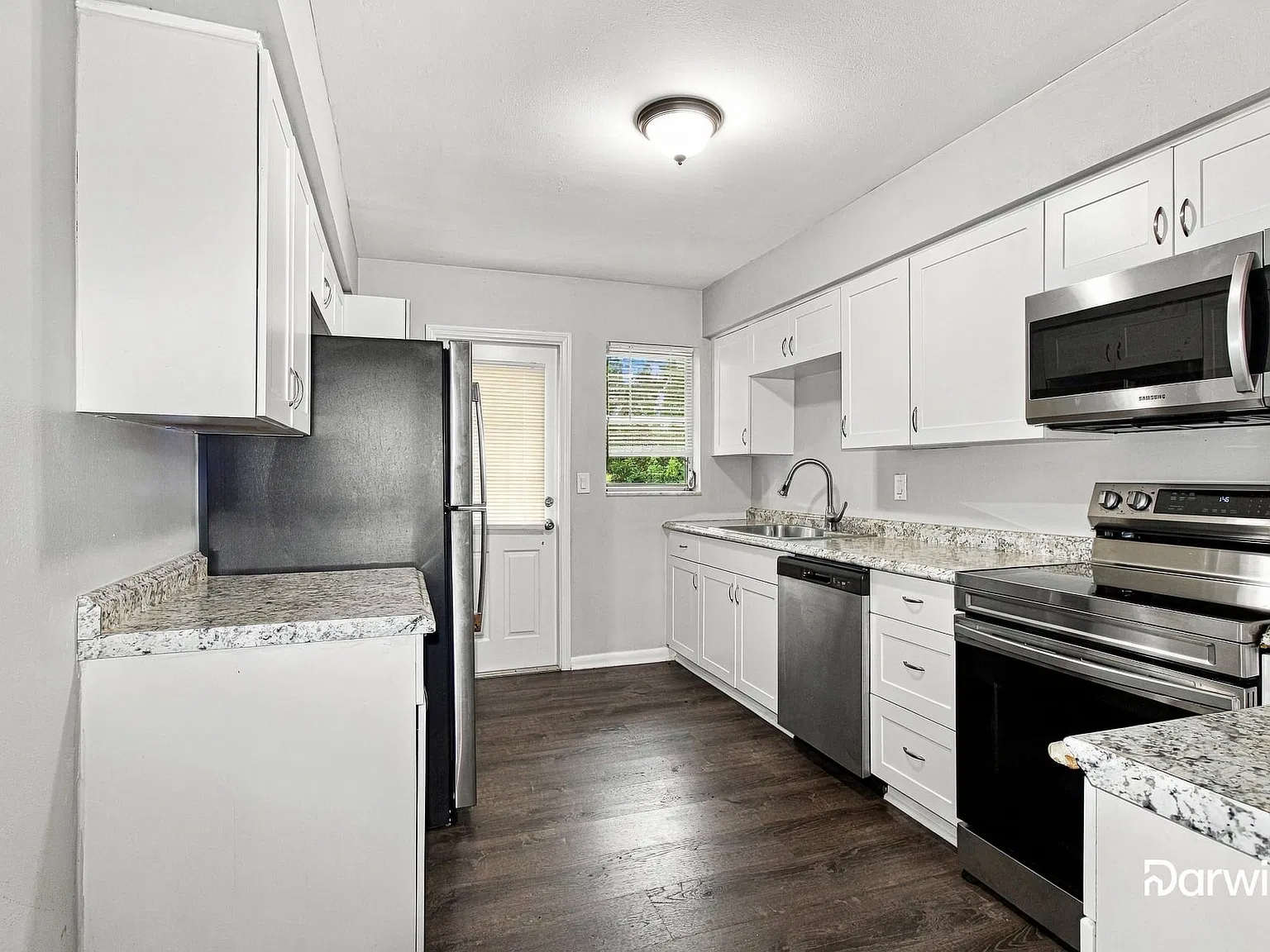 4 bed, 2.0 bath, 1550 sqft, $1,885 — Photo 3