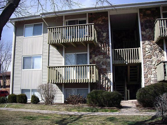 Rear exterior with deck (lower).