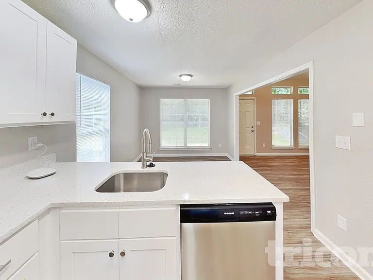 10347 Battle Ct — Photo 7