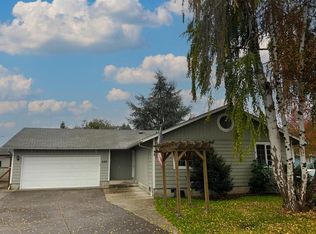 459 N 55th St, Springfield, OR 97478