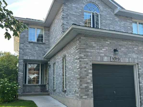 1019 Springfield Dr, Kingston, ON K7M 8V6
