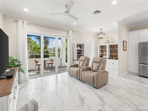 5th image of 517 SW Ocean Blvd