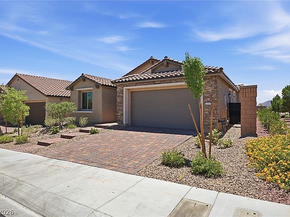 3rd image of 10899 Delparke Valley Ave